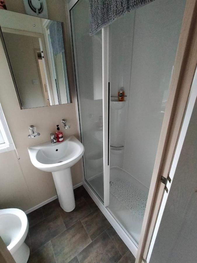 Slieve Croob Cosy Caravan Finnis Zewnętrze zdjęcie